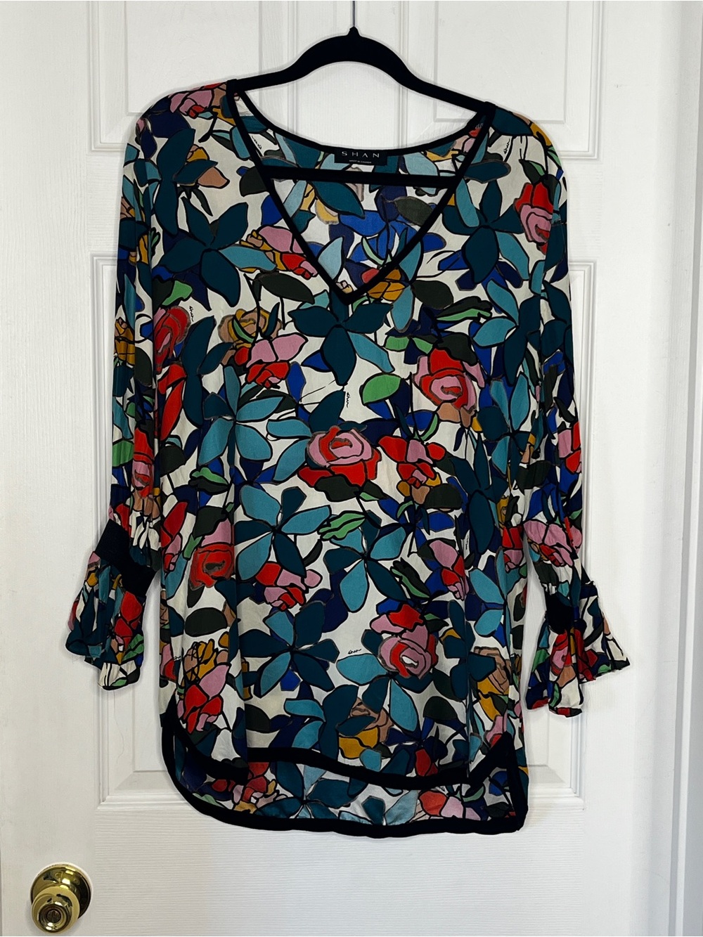 SHAN Multicolor Floral V-Neck Blouse
